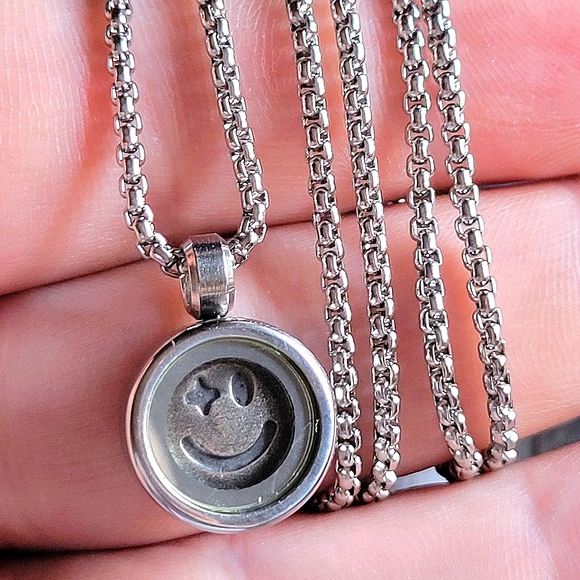 1g Fine Silver Pendant Starry Eyed 🤩 Unisex Jewelry Mens or Womens Amulet✨️ - Picture 3 of 7